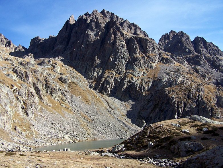 Lac Autier dans son écrin